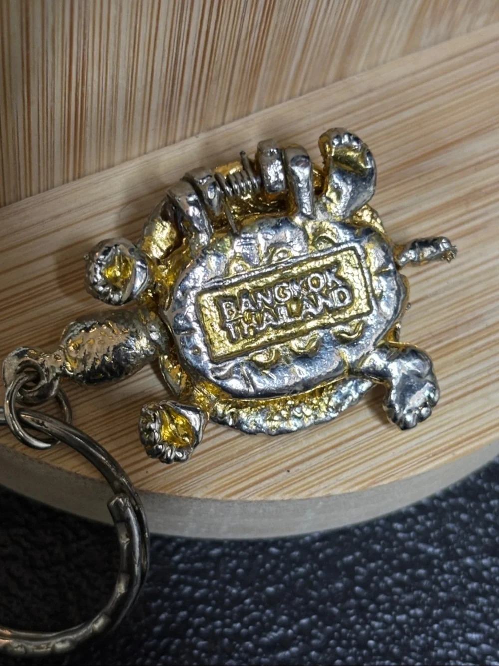 Vintage Bangkok Thailand Turtle Enamel Gold Tone Key Chain Fob Locket Hinged Box